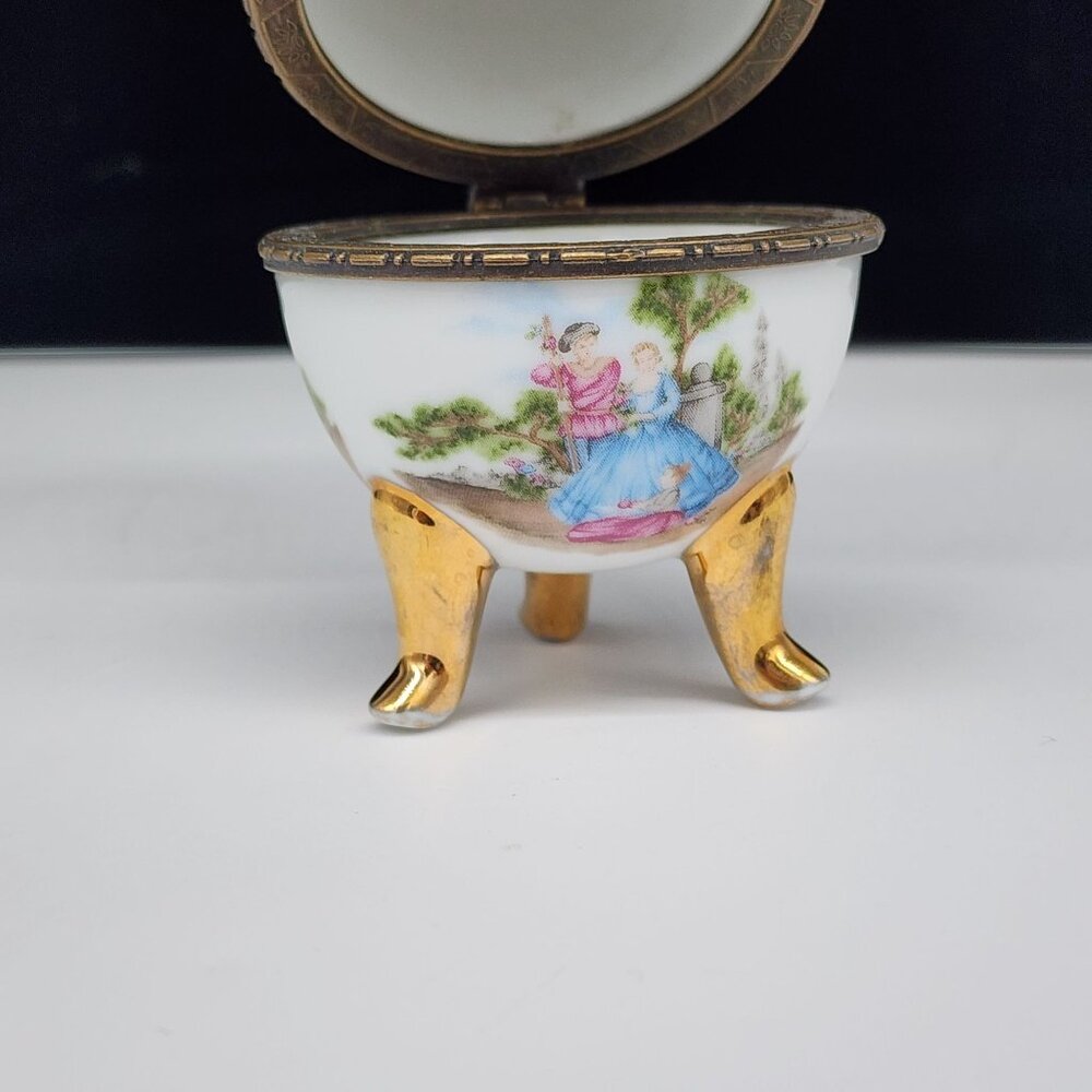 Porcelain Footed Egg Trinket Presentation Box Courting Scene VTG 4" J. Furmani - Picture 7 of 10